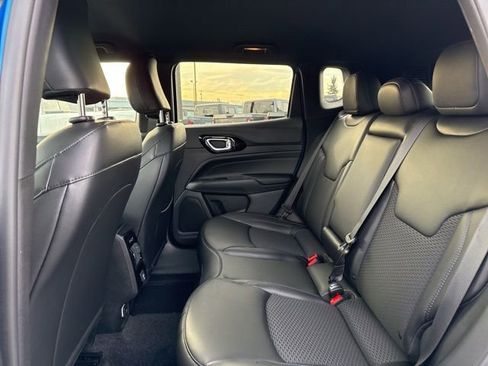 New 2026 Jeep Compass Latitude image 10