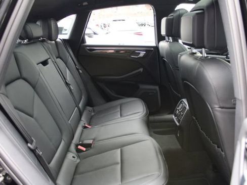 Certified 2026 Porsche Macan AWD/4WD image 25