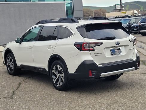 Used 2020 Subaru Outback Limited image 6