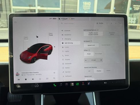 Used 2018 Tesla Model 3 Long Range RWD image 40