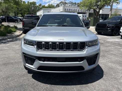 New 2026 Jeep Grand Cherokee L Limited RWD image 2
