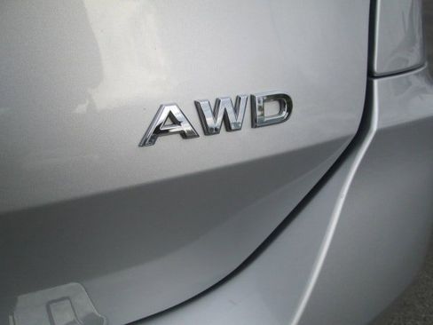 Used 2018 Nissan Rogue S image 7