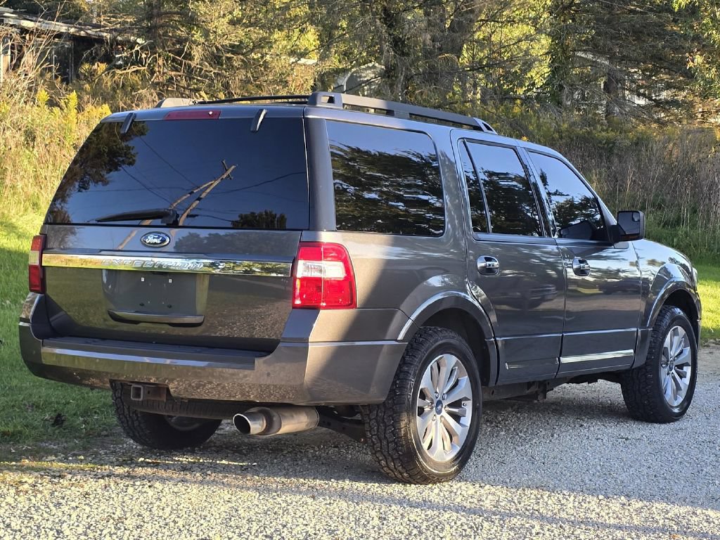 Used 2015 Ford Expedition XLT w/ Equipment Group 202A AWD/4WD image 9