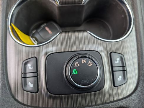 Used 2020 GMC Acadia SLT image 18