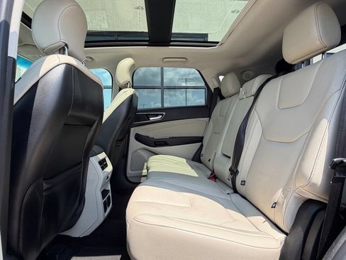 Used 2015 Ford Edge Titanium w/ Equipment Group 301A AWD/4WD image 8
