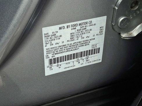 Certified 2024 Ford Explorer XLT w/ Equipment Group 202A image 28