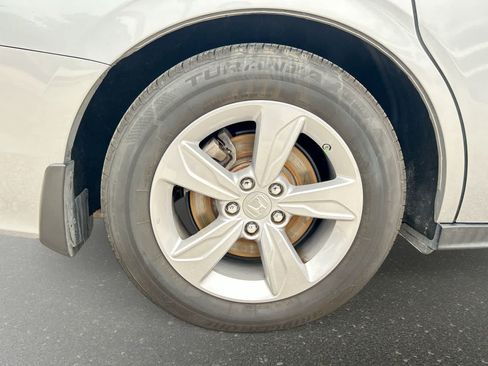 Used 2019 Honda Odyssey EX-L image 5