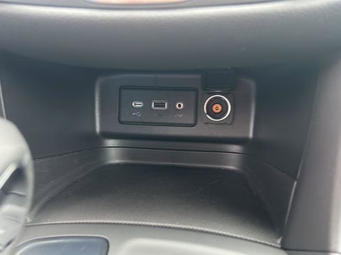 Used 2023 Chevrolet Equinox RS w/ LPO, Floor Liner Package FWD image 14