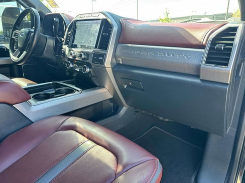 Used 2022 Ford F250 Platinum w/ FX4 Off-Road Package AWD/4WD image 14