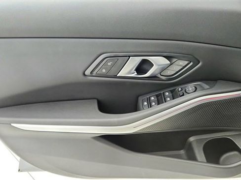 Used 2025 BMW 330i xDrive Sedan image 35
