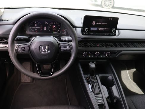 Used 2025 Honda Accord LX image 18