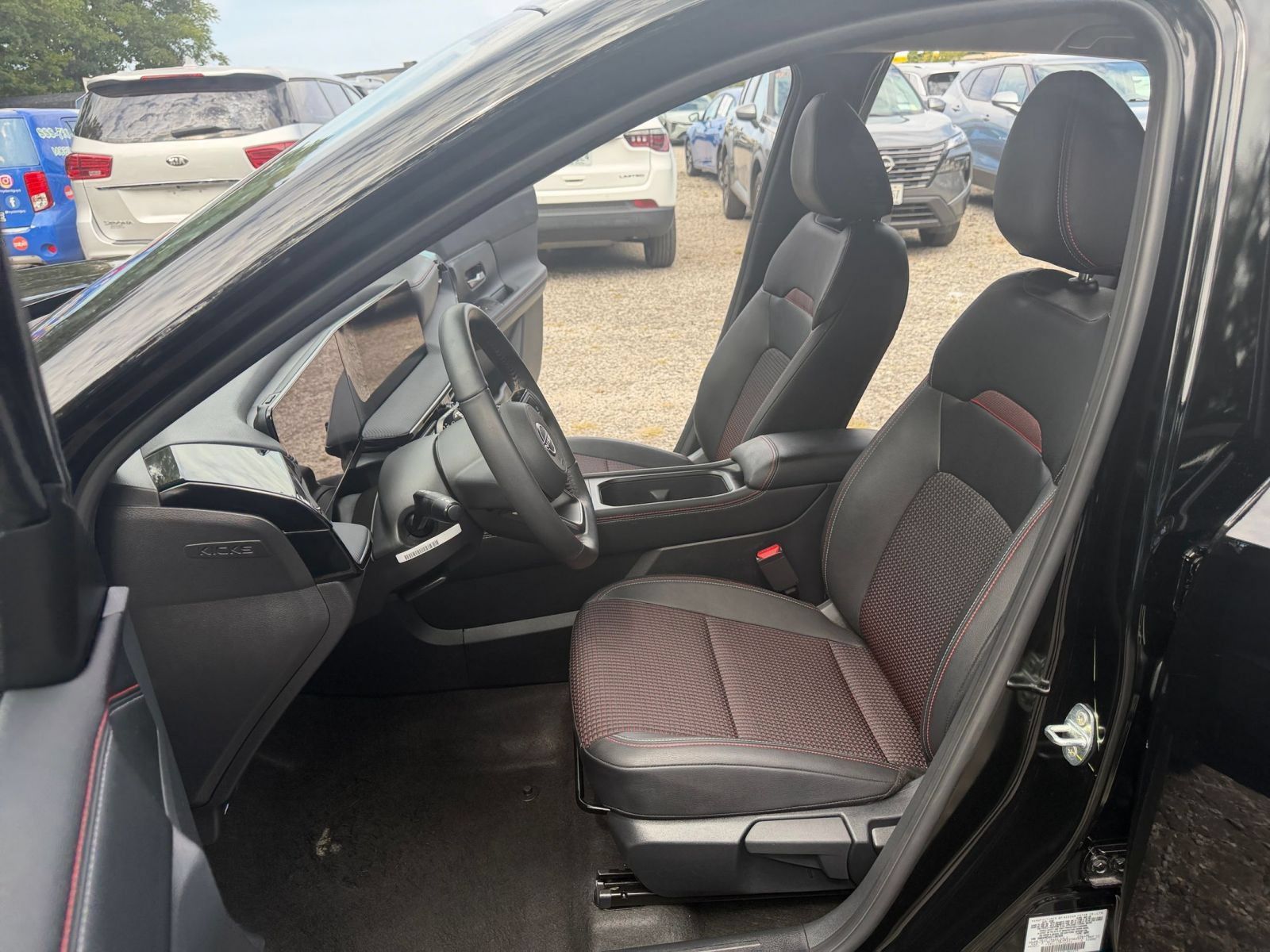 Used 2026 Nissan Kicks SR FWD image 25