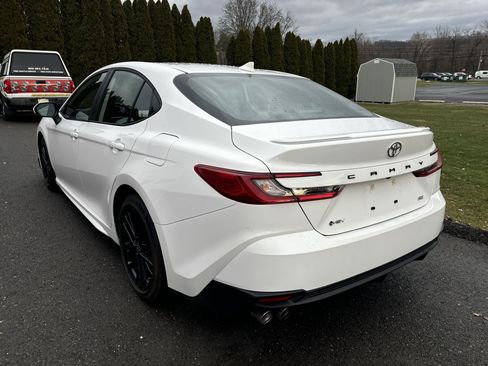 Used 2025 Toyota Camry SE image 6