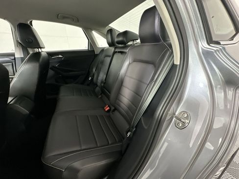 Used 2024 Volkswagen Jetta SE FWD image 23