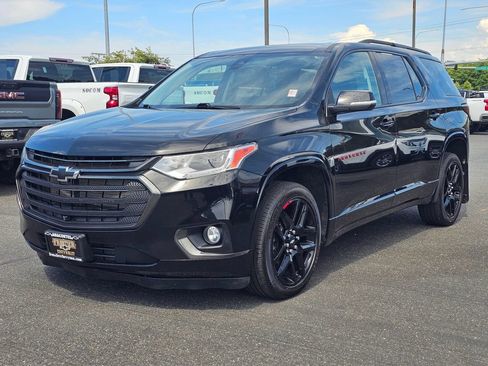 Used 2021 Chevrolet Traverse Premier w/ Redline Edition AWD/4WD image 7