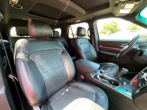 Used 2016 Ford Explorer Limited w/ Equipment Group 301A AWD/4WD image 21