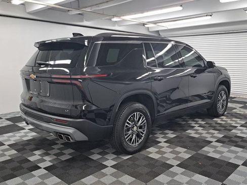 Used 2024 Chevrolet Traverse LT FWD image 6