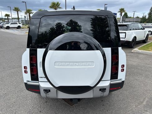 New 2025 Land Rover Defender 130 S image 6