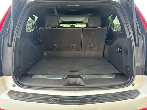 Used 2022 Cadillac Escalade ESV Sport Platinum w/ Heavy-Duty Trailer Package AWD/4WD image 7