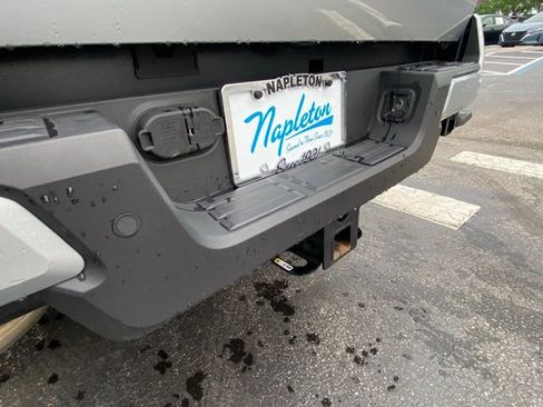 Used 2025 Toyota Tacoma TRD Sport w/ TRD Sport Upgrade Package image 27