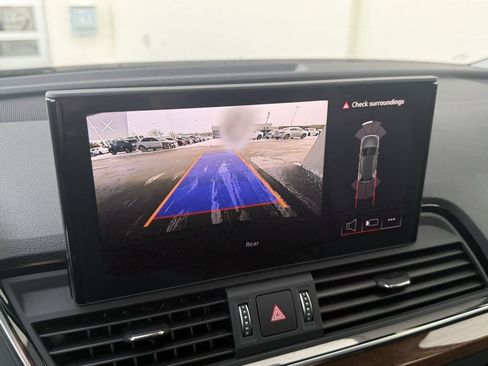 Used 2021 Audi Q5 2.0T Premium w/ Convenience Package image 23