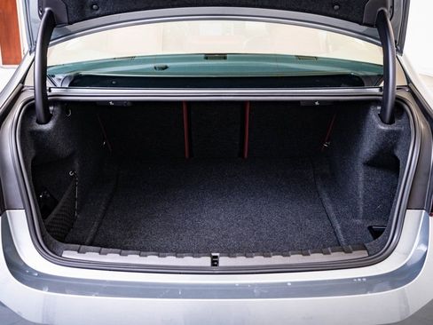 Used 2025 BMW 330i xDrive Sedan image 21