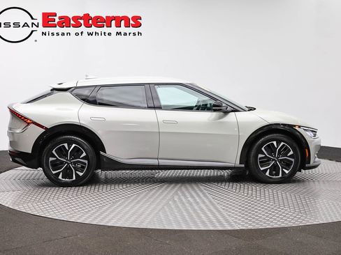 Used 2022 Kia EV6 Wind RWD image 4
