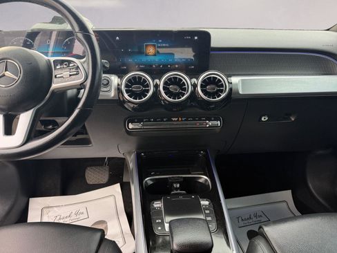 Used 2022 Mercedes-Benz GLB 250 image 11