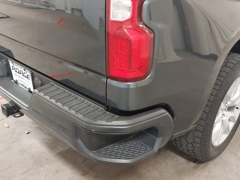 Used 2020 Chevrolet Silverado 1500 Custom w/ Custom Value Package image 28