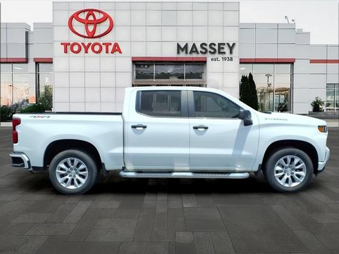 Used 2021 Chevrolet Silverado 1500 Custom AWD/4WD image 2