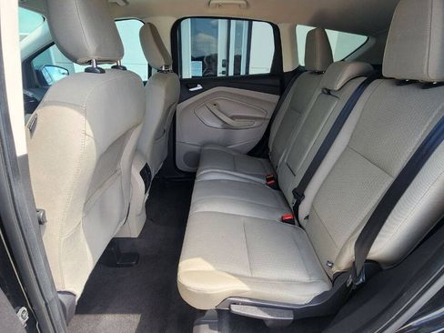 Used 2019 Ford Escape SE FWD image 19