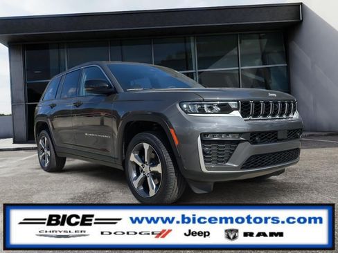 New 2026 Jeep Grand Cherokee Limited w/ Luxury Tech Group II RWD image 1