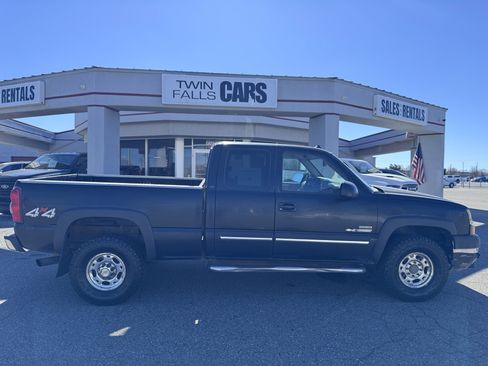 Used 2003 Chevrolet Silverado 2500 LT w/ Skid Plate Package image 8