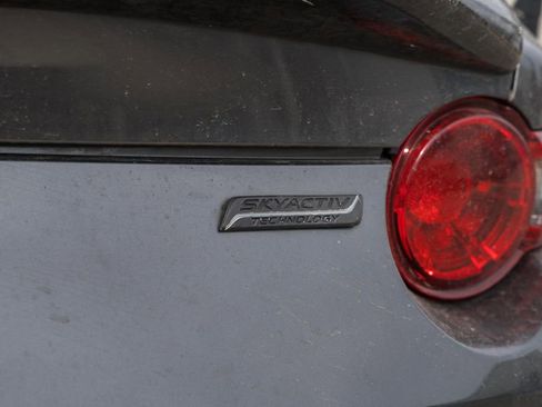 Used 2017 MAZDA MX-5 Miata RF Grand Touring RWD image 8