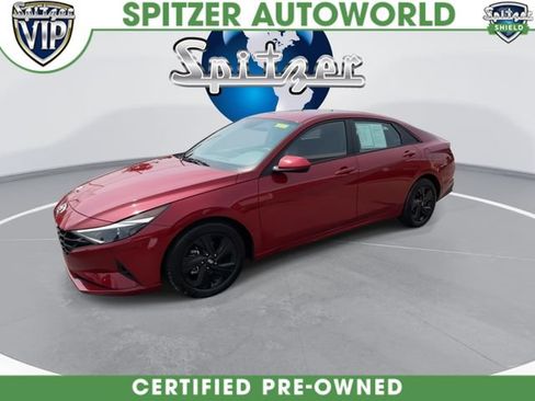Used 2023 Hyundai Elantra SEL w/ Cargo Package FWD image 4