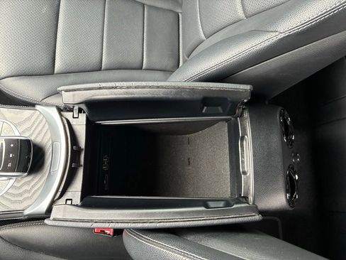 Used 2019 Mercedes-Benz GLC 300 4MATIC image 38