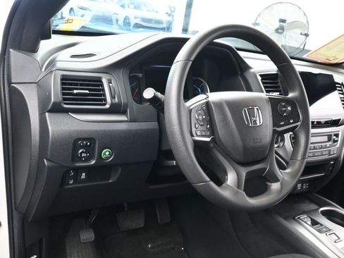 Used 2022 Honda Pilot Sport image 15