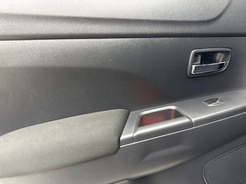 Used 2022 Mitsubishi Outlander Sport ES FWD image 38