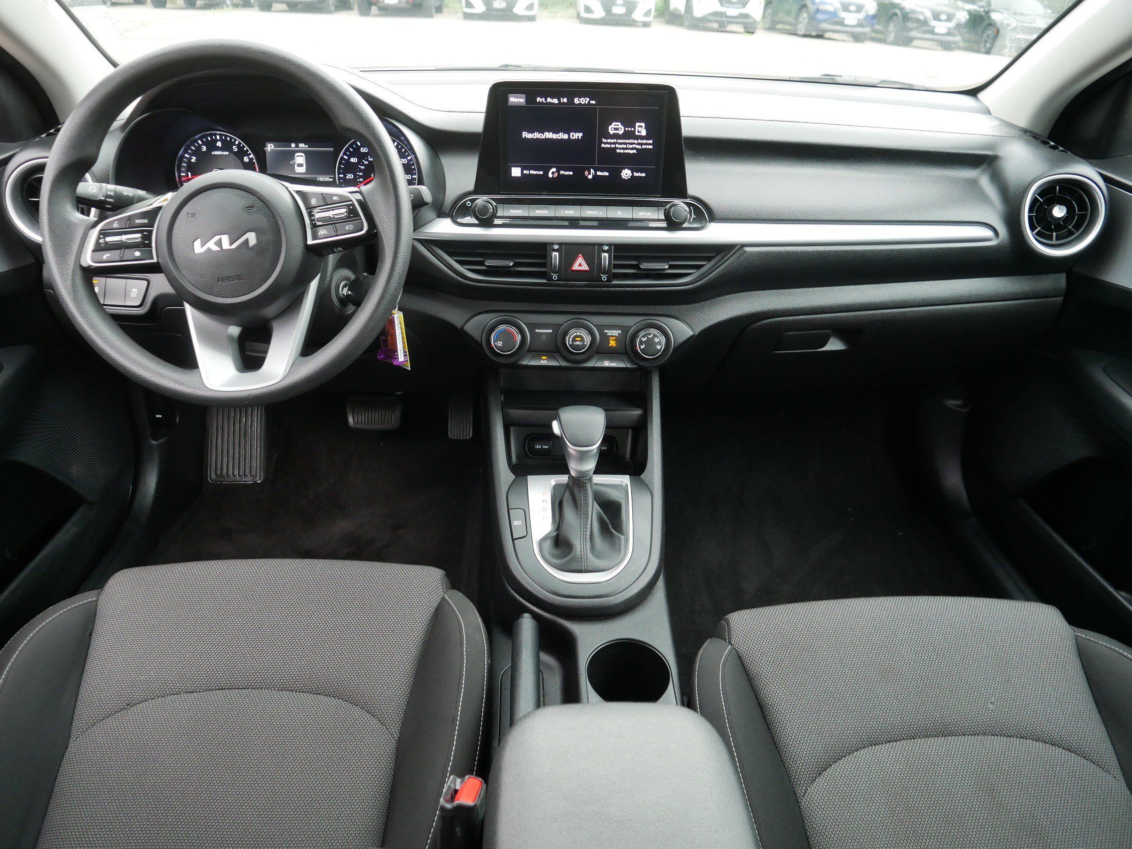Certified 2023 Kia Forte LXS w/ LXS Technology Package FWD image 10