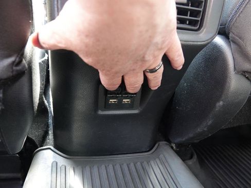 Used 2019 Toyota RAV4 XLE w/ Convenience Package image 34