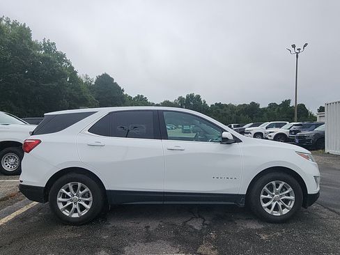 Used 2019 Chevrolet Equinox LT FWD image 6