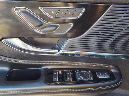 Used 2021 Lincoln Corsair FWD w/ Premium Package image 8