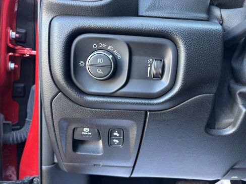 Used 2021 RAM 1500 Big Horn image 15