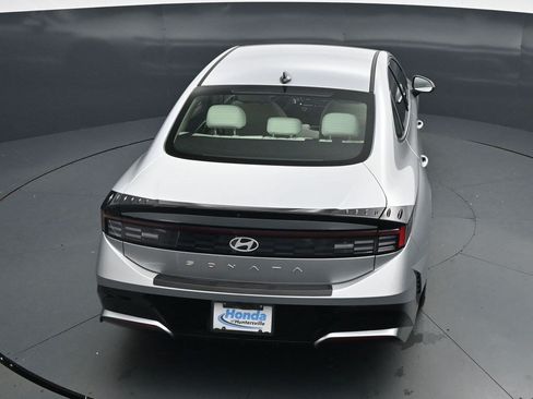 Used 2025 Hyundai Sonata SEL FWD image 19