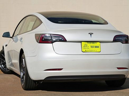 Used 2021 Tesla Model 3 Standard Range Plus RWD image 5