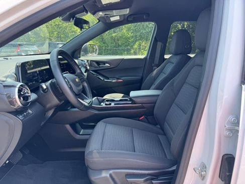 Used 2026 Chevrolet Equinox LT AWD/4WD image 19