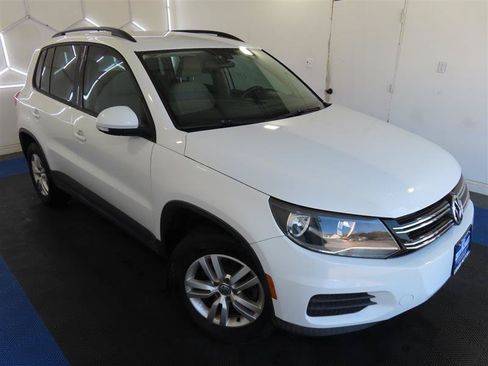 Used 2017 Volkswagen Tiguan S FWD image 6