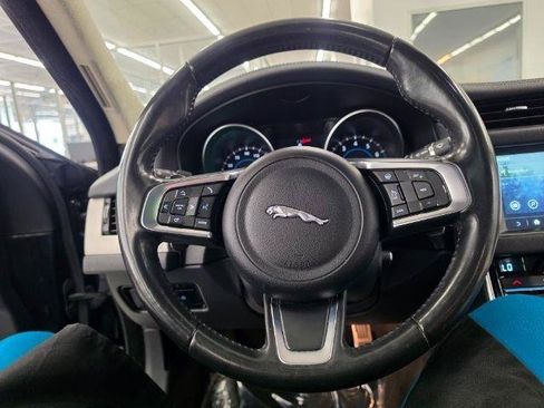 Used 2020 Jaguar XF Prestige AWD/4WD image 11
