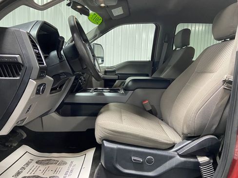 Used 2017 Ford F250 XLT w/ XLT Premium Package image 9