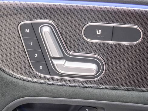 Certified 2022 Mercedes-Benz GLA 250 4MATIC image 27